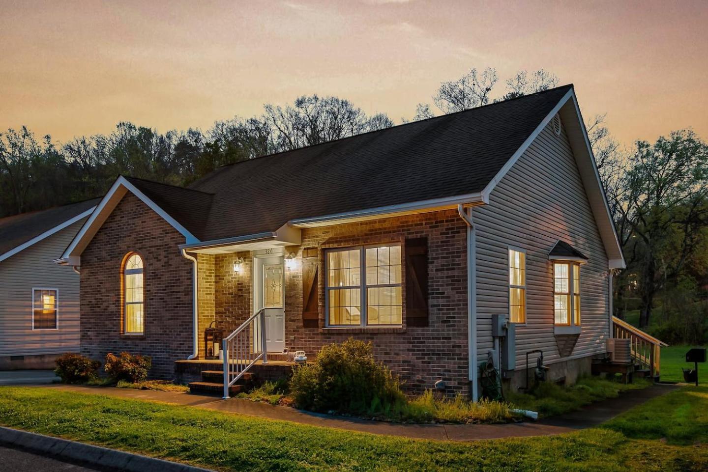 1 Mile To Pkwy, Pets, Hot Tub, Creekside, Porch Villa Pigeon Forge Kültér fotó